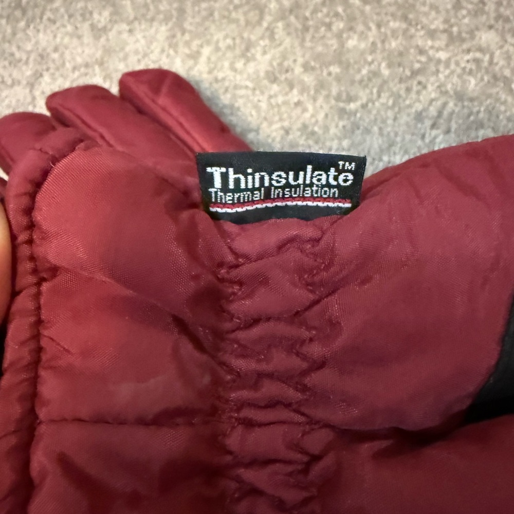 3M Thinsulate Burgundy Gloves